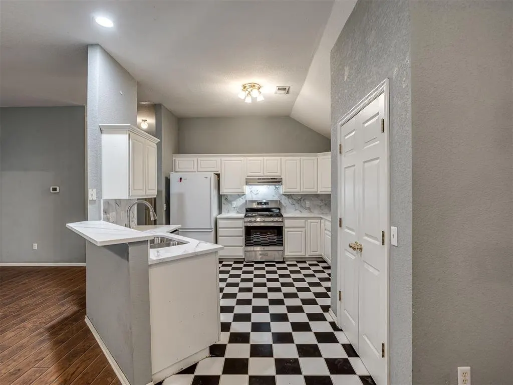 Photo 11 — 2316 Bradford Place, Edmond, OK 73012