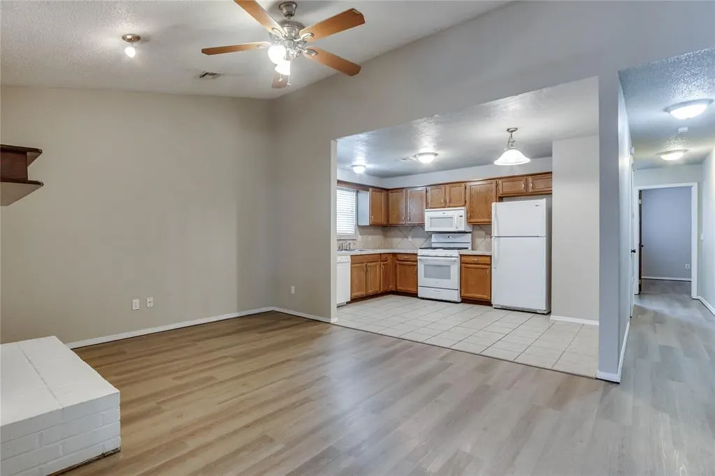Photo 6 — 12316 SW 14th Street, Yukon, OK 73099
