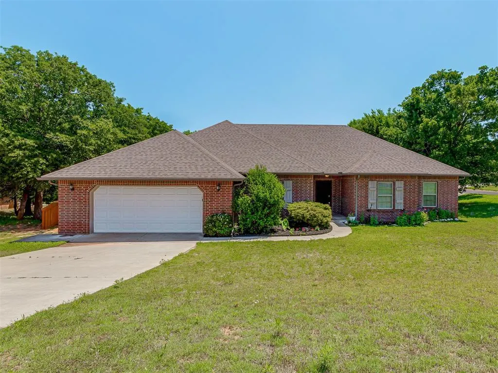 Front exterior — 8624 Mallard Lane, Edmond, OK 73034