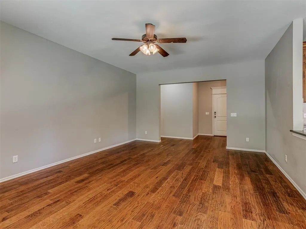 Photo 5 — 8624 Mallard Lane, Edmond, OK 73034