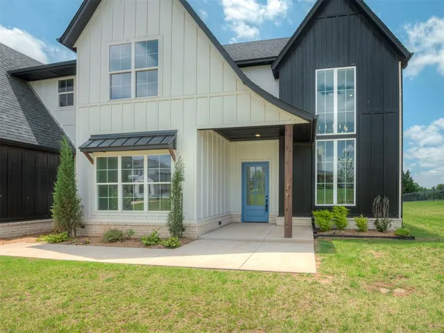 Photo 3 — 400 Old Farm Road, Edmond, OK 73034