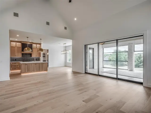 Photo 6 — 400 Old Farm Road, Edmond, OK 73034