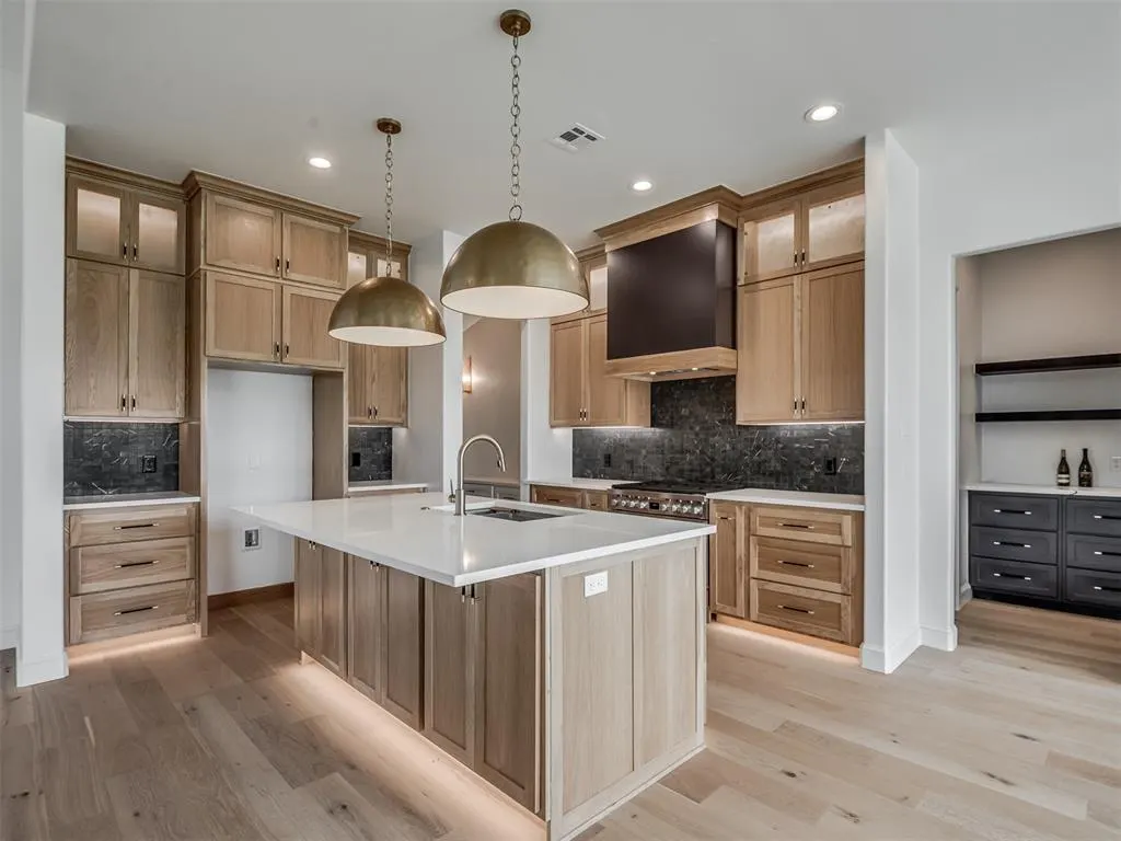 Photo 11 — 400 Old Farm Road, Edmond, OK 73034