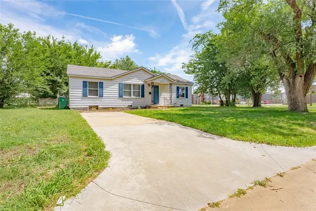 Photo 2 — 4229 SE 47th Street, Del City, OK 73135