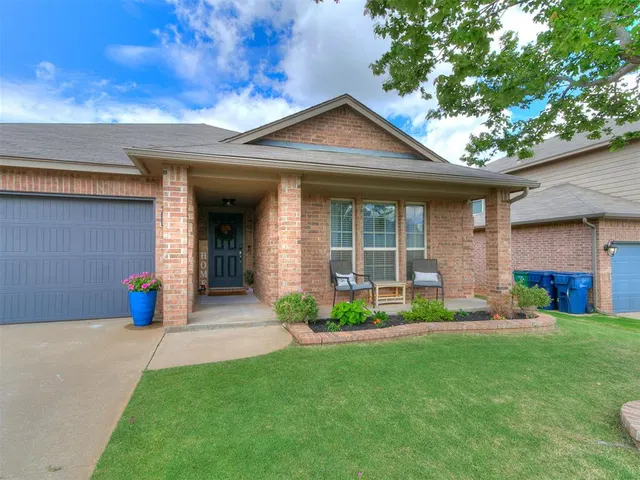 Photo 4 — 11233 NW 97th Street, Yukon, OK 73099