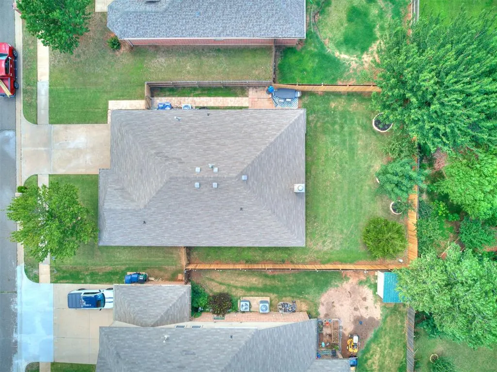 Photo 38 — 11233 NW 97th Street, Yukon, OK 73099