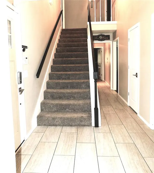 Photo 2 — 8225 Willow Creek Boulevard, Oklahoma City, OK 73162