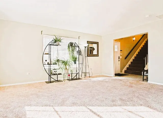 Photo 3 — 8225 Willow Creek Boulevard, Oklahoma City, OK 73162
