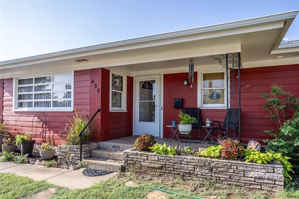 Photo 2 — 408 E Huber Avenue, Weatherford, OK 73096