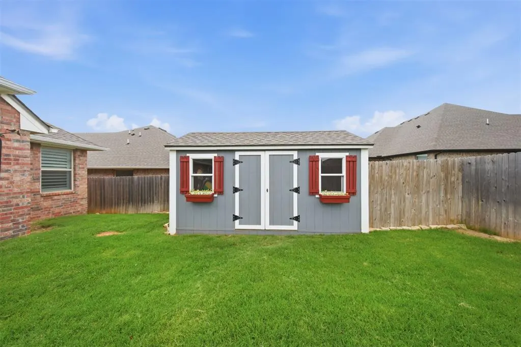 Photo 37 — 9208 NW 90th Street, Yukon, OK 73099