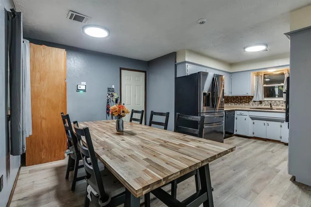 Photo 6 — 7017 NW 28th Street, Bethany, OK 73008