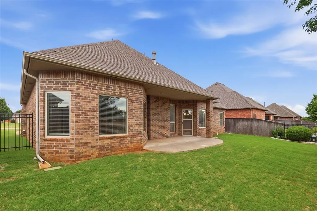 Photo 39 — 12508 Chateaux Road, Oklahoma City, OK 73142