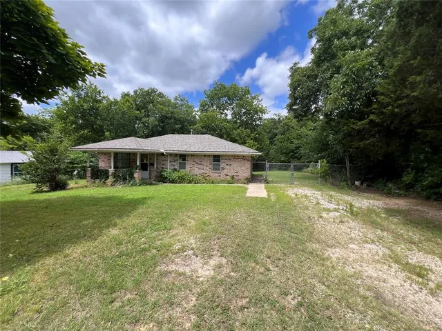 Front exterior — 1209 Jefferson Street, Seminole, OK 74868