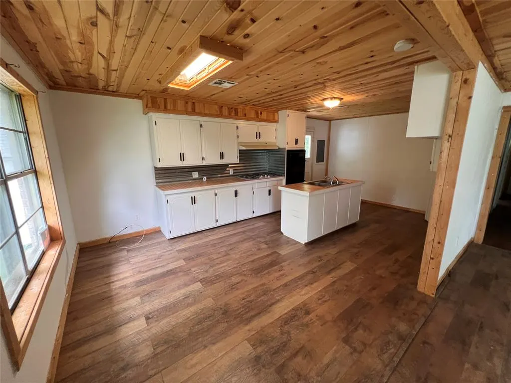 Photo 5 — 1209 Jefferson Street, Seminole, OK 74868