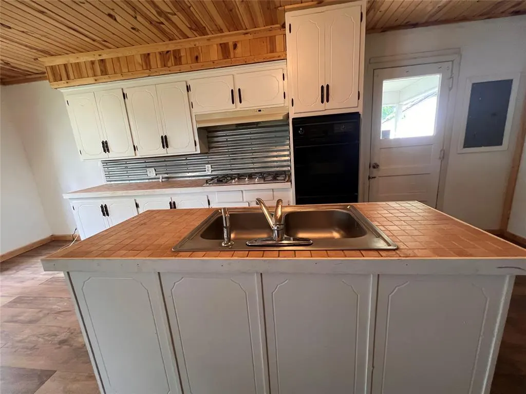 Photo 8 — 1209 Jefferson Street, Seminole, OK 74868