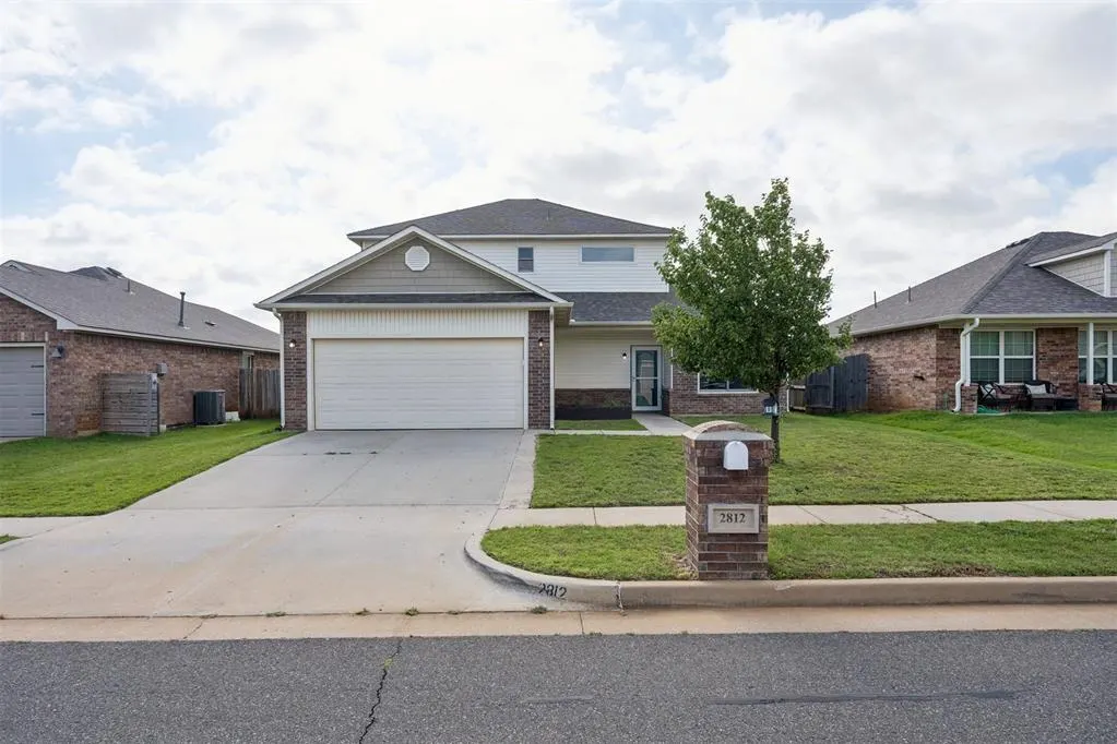 Front exterior — 2812 Sunberry Way, Yukon, OK 73099