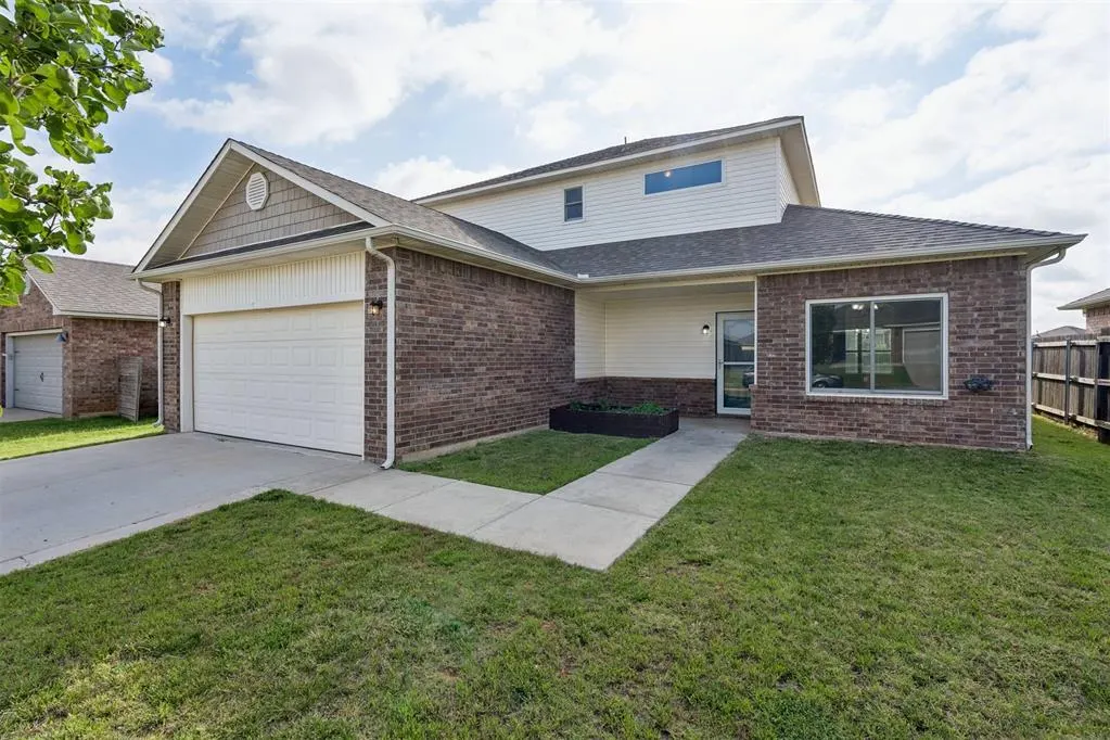 Photo 3 — 2812 Sunberry Way, Yukon, OK 73099