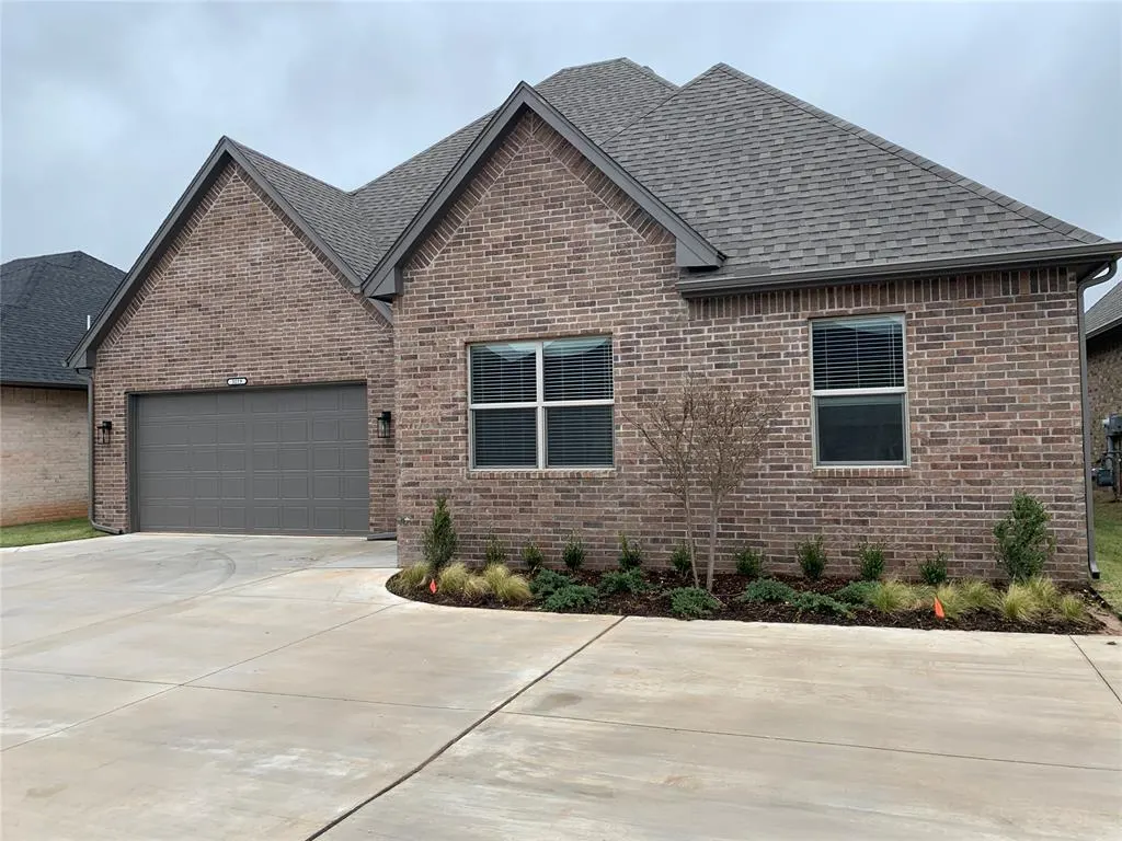 Photo 2 — 3219 Enclave Place, Norman, OK 73072