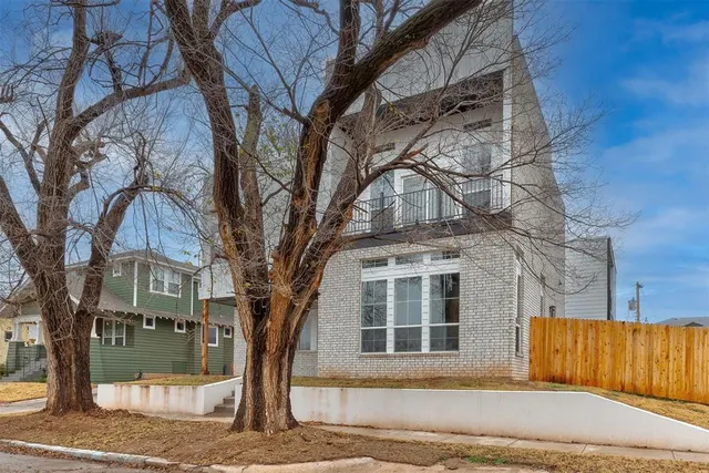 Photo 2 — 1705 NW 11th Street, Oklahoma City, OK 73106