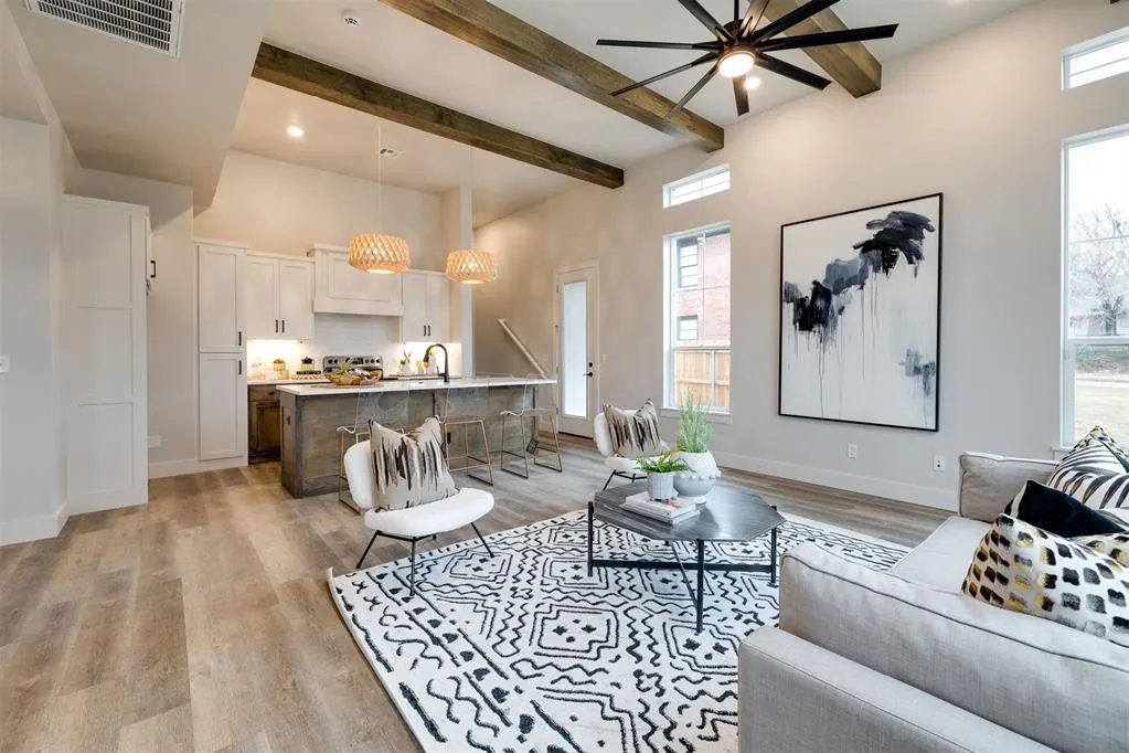 Photo 4 — 1705 NW 11th Street, Oklahoma City, OK 73106