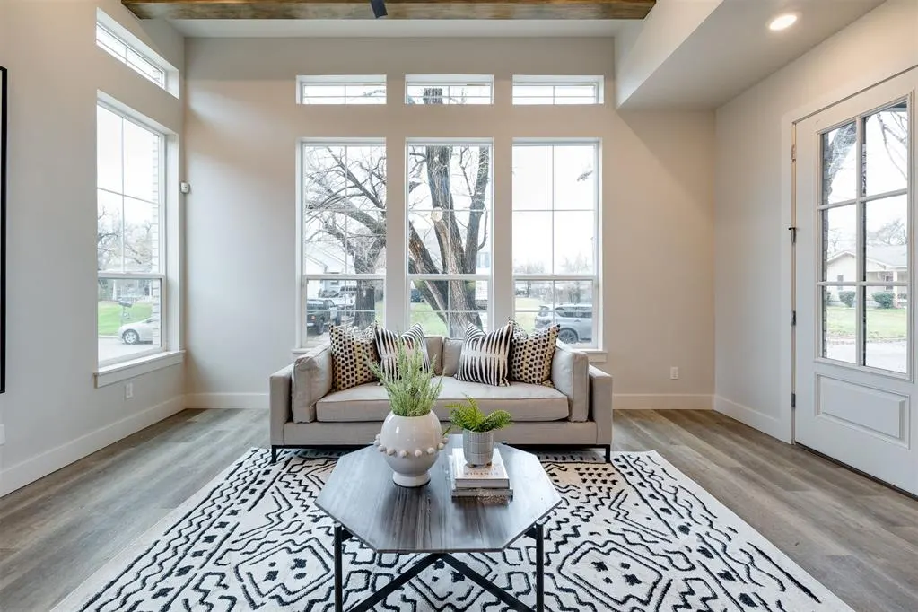 Photo 8 — 1705 NW 11th Street, Oklahoma City, OK 73106