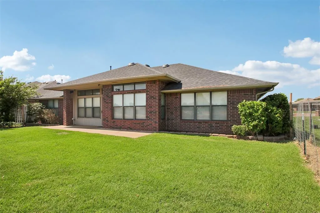 Photo 32 — 316 SE 33rd Street, Moore, OK 73160