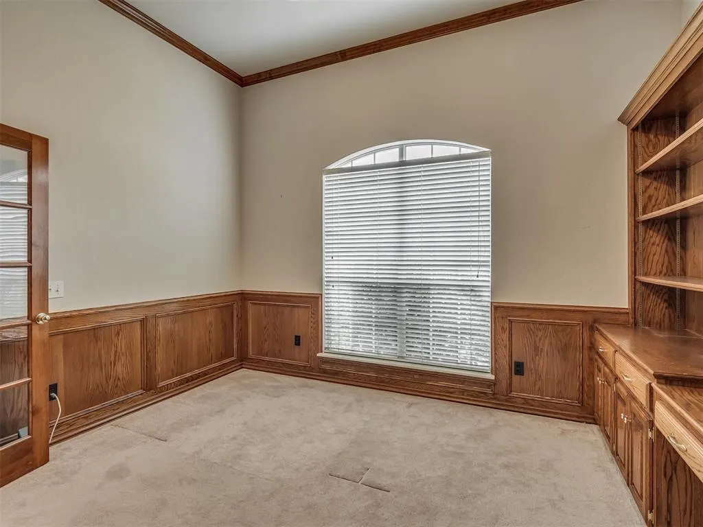Photo 12 — 10917 Fountain Boulevard, Oklahoma City, OK 73170