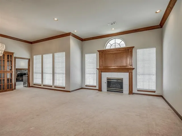 Photo 5 — 10917 Fountain Boulevard, Oklahoma City, OK 73170