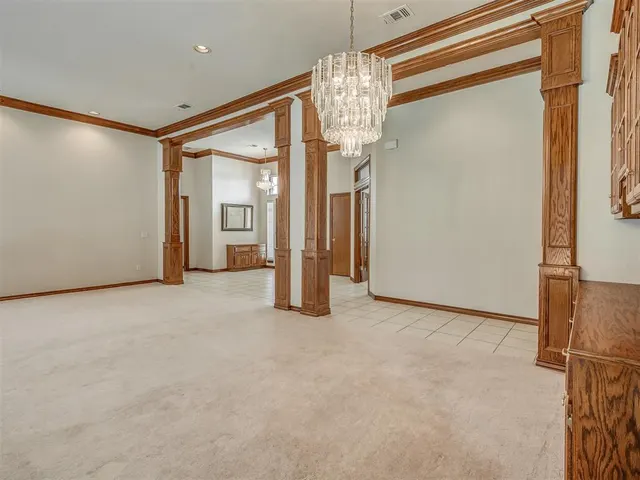 Photo 7 — 10917 Fountain Boulevard, Oklahoma City, OK 73170