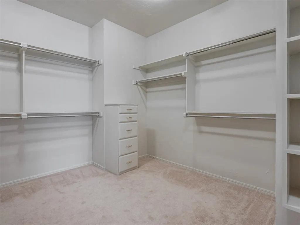 Photo 17 — 10917 Fountain Boulevard, Oklahoma City, OK 73170