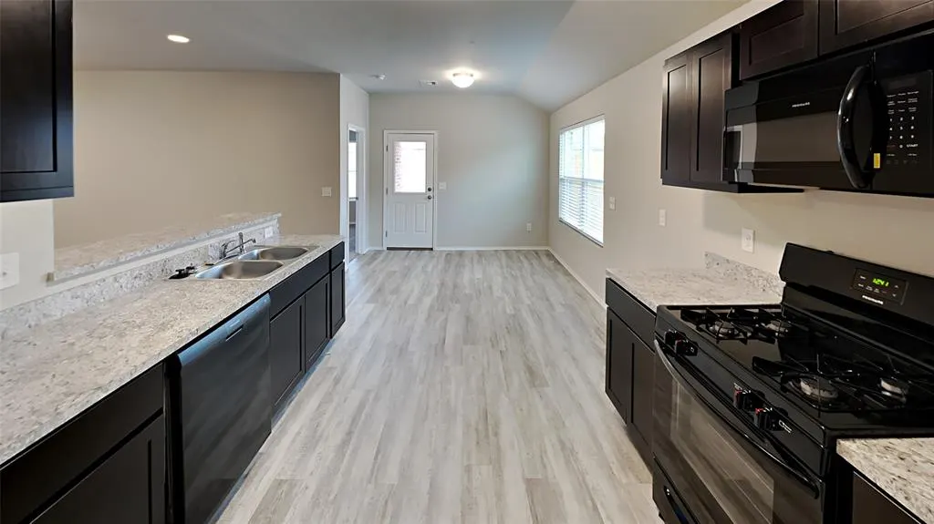 Photo 6 — 5312 Mac Road, Tuttle, OK 73089