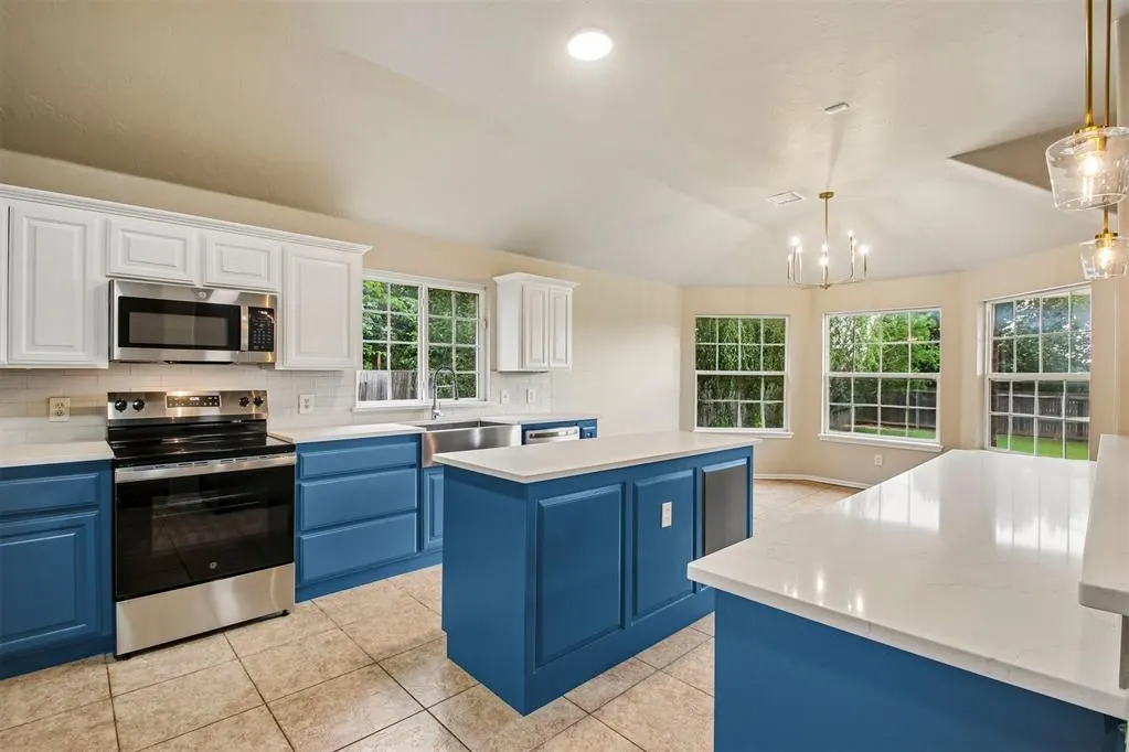 Photo 16 — 300 Ridge Lake Boulevard, Norman, OK 73071
