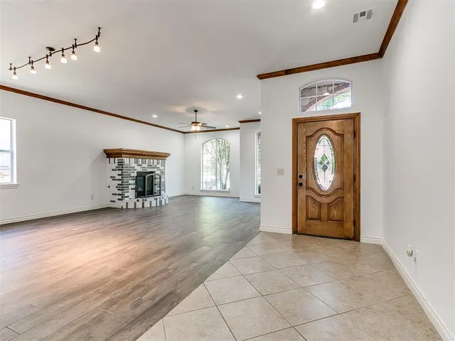 Photo 2 — 19316 Cade Court, Edmond, OK 73012