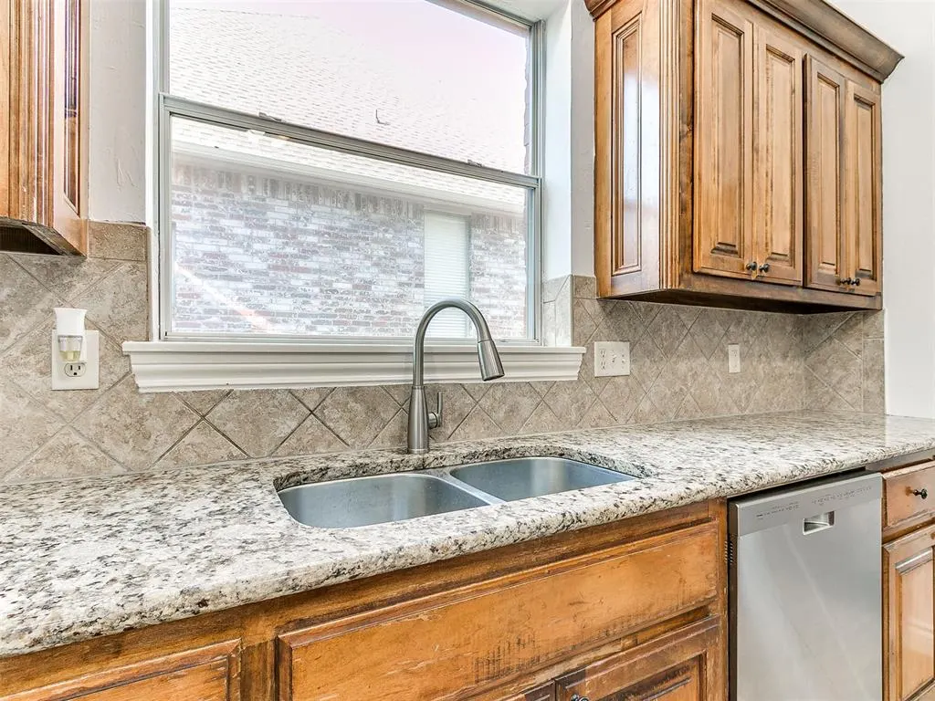 Photo 11 — 19316 Cade Court, Edmond, OK 73012