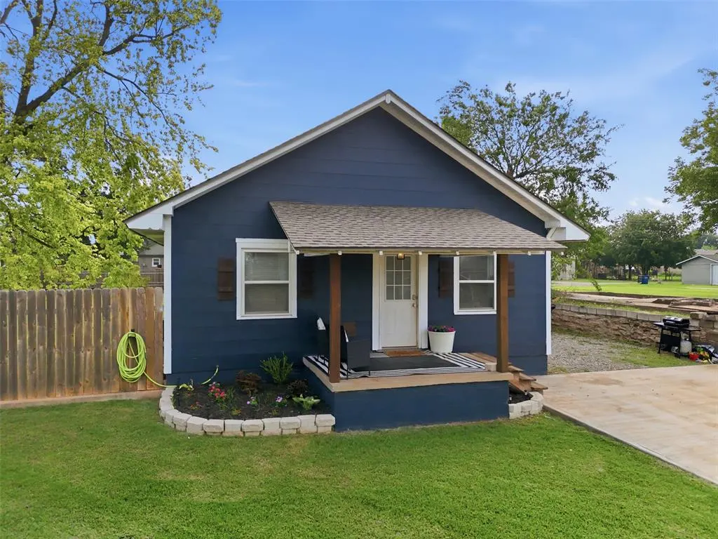 Photo 2 — 903 S 12th Street, Kingfisher, OK 73750