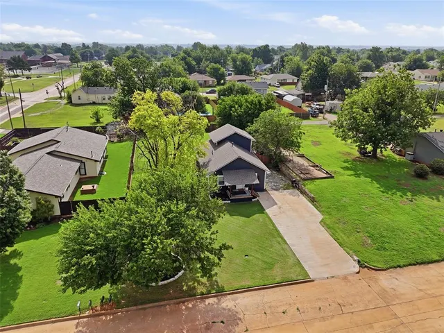 Photo 7 — 903 S 12th Street, Kingfisher, OK 73750