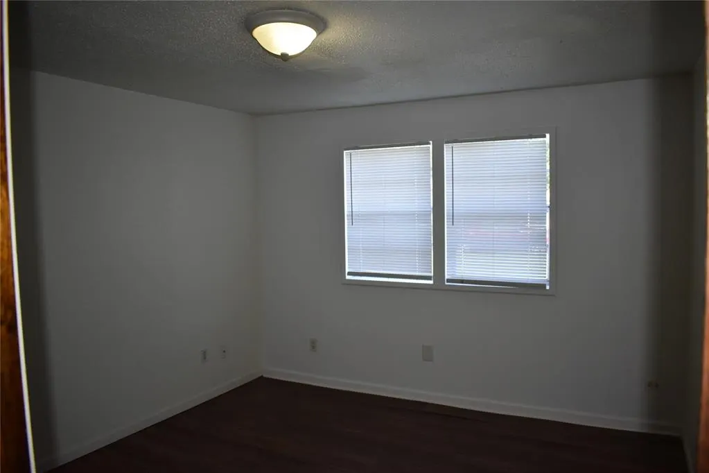 Photo 11 — 428 S 8th Street, Yukon, OK 73099