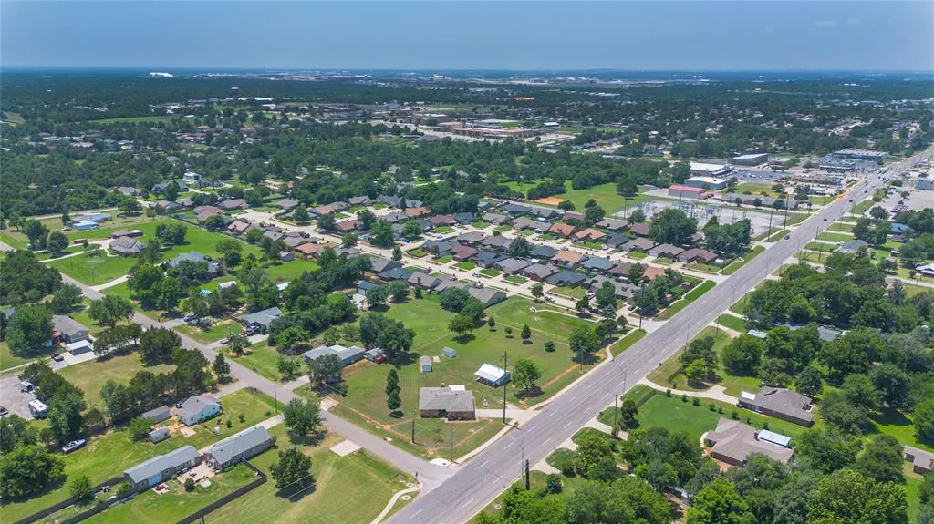 Photo 3 — 1601 S Webster Drive, Oklahoma City, OK 73130