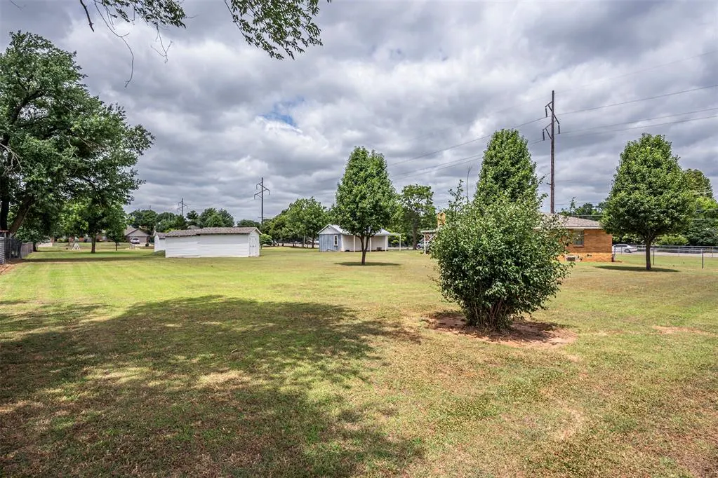 Photo 8 — 1601 S Webster Drive, Oklahoma City, OK 73130