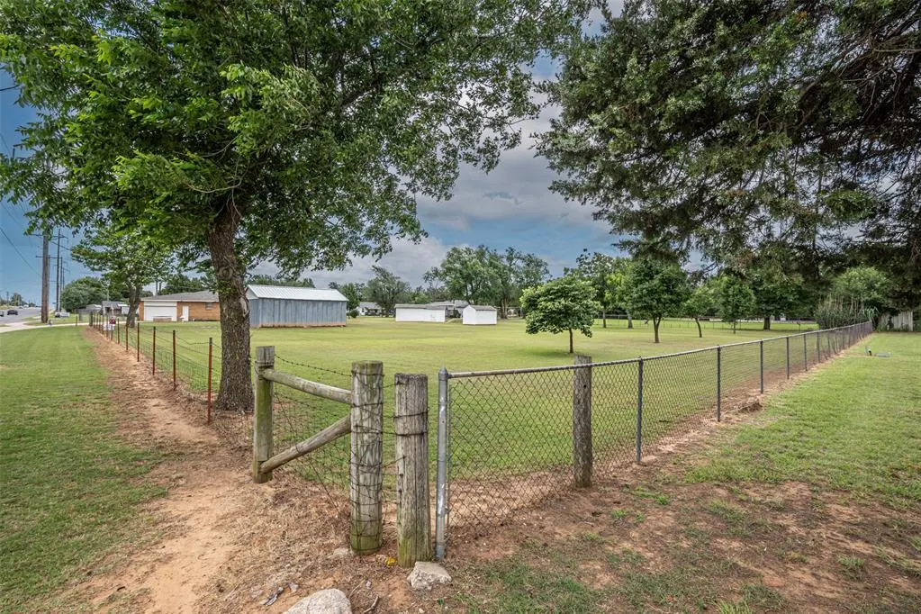 Photo 10 — 1601 S Webster Drive, Oklahoma City, OK 73130