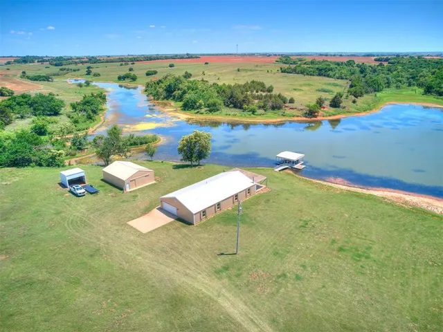 Photo 3 — 16248 N Evans Road, Okarche, OK 73762