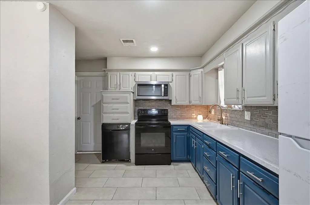 Photo 5 — 1120 NW 104th Terrace, Oklahoma City, OK 73114