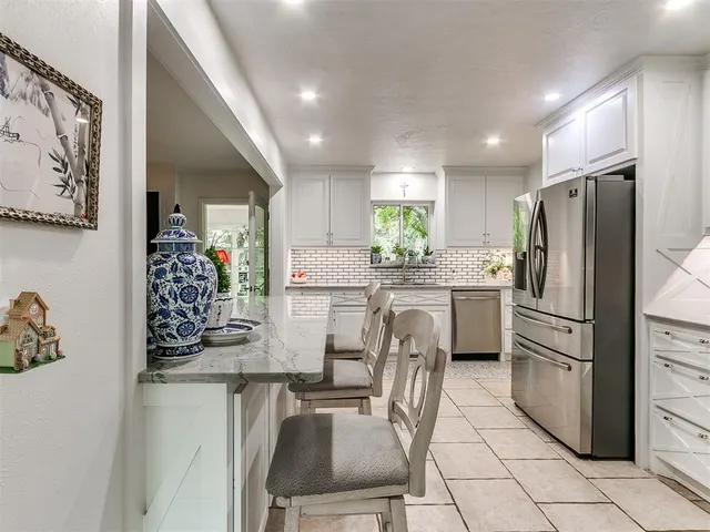 Photo 8 — 1618 Greenbriar Drive, Norman, OK 73072