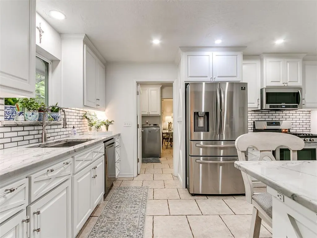 Photo 12 — 1618 Greenbriar Drive, Norman, OK 73072