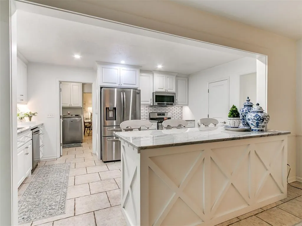 Photo 14 — 1618 Greenbriar Drive, Norman, OK 73072