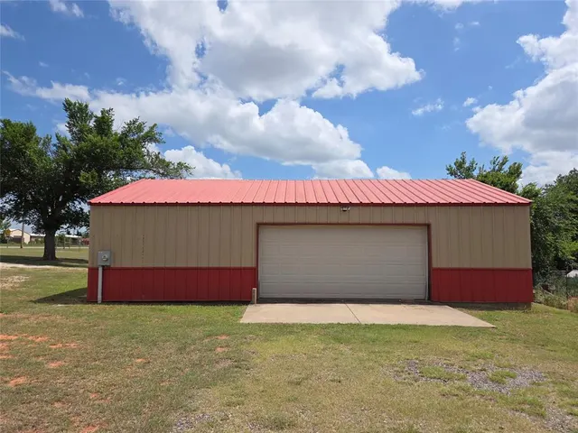 Photo 8 — 1102 County Street 2964 Street, Blanchard, OK 73010