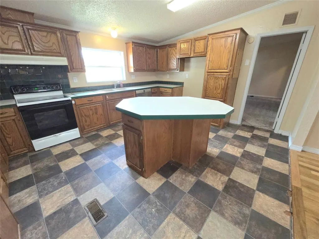 Photo 18 — 1102 County Street 2964 Street, Blanchard, OK 73010