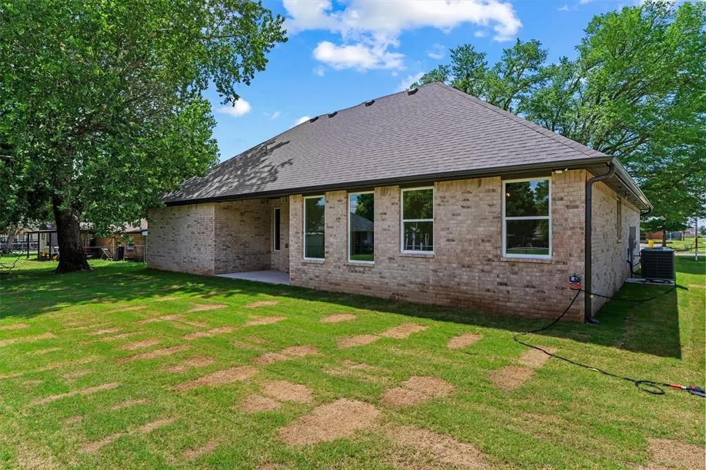 Photo 39 — 267 NW 10th Street, Newcastle, OK 73065