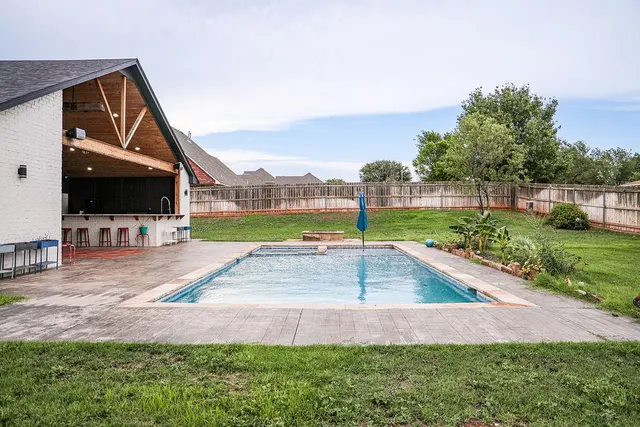 Photo 6 — 6 S Covey Street, Sayre, OK 73662