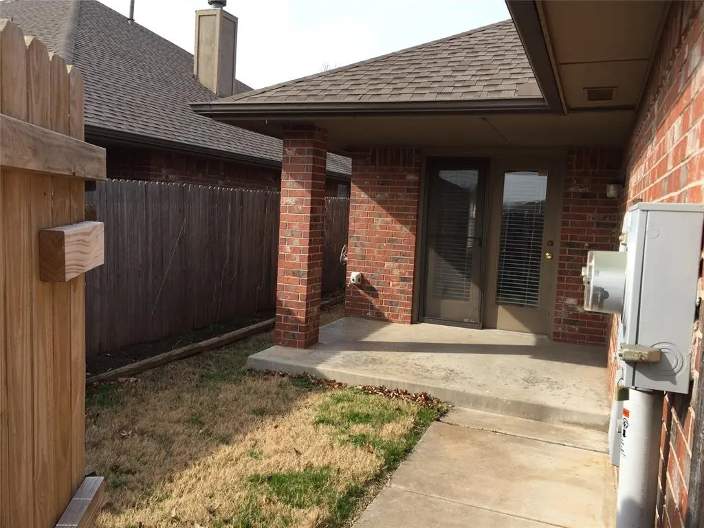 Photo 11 — 400 N Willowood Drive 400 and 402, Yukon, OK 73099